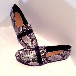 Snake print loafers size 7